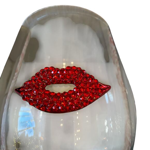 Valentines Jeweled Rhinestone Red Lips Stemless Wine Glasses Set of 2 New - Picture 8 of 15